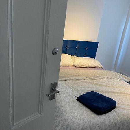 Marvellous Room 2 Stoke-on-Trent エクステリア 写真